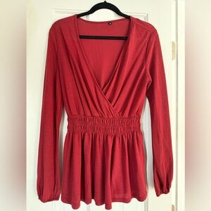 Women’s V Neck Smocked Top
Size Medium